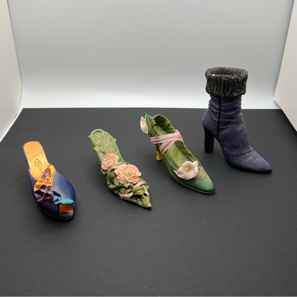 Just The Right Shoe Bundle of 4 Figrines